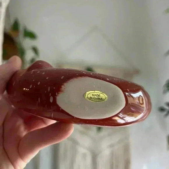 Ceramic Pretzel Flask with Cork Stopper – Whimsical and Fun! - Picture 2 of 5